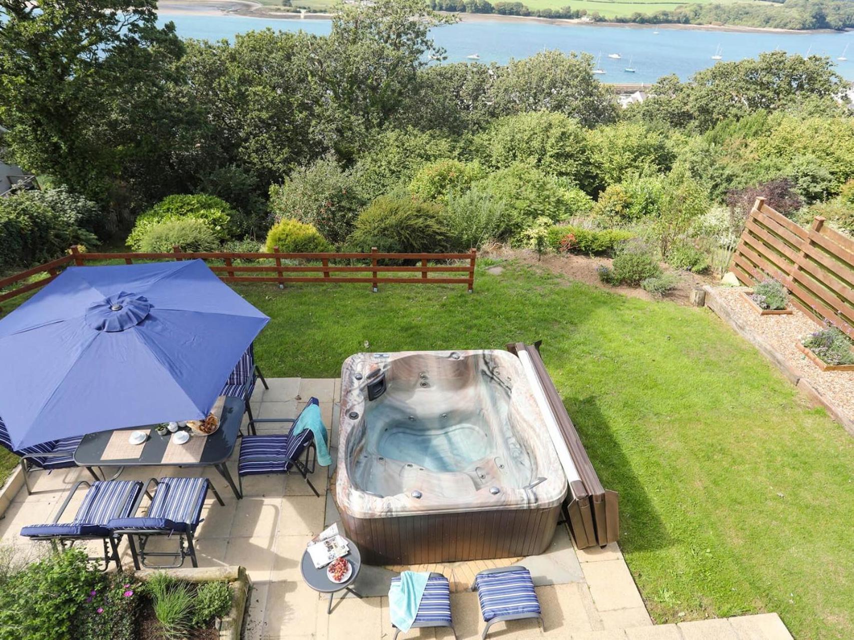 Villa Gwylan Uchaf Y Felinheli Exterior foto